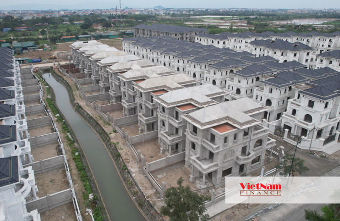 Cận cảnh Biệt thự Vườn Cam: Sau 17 năm vẫn dở dang và hoang vắng