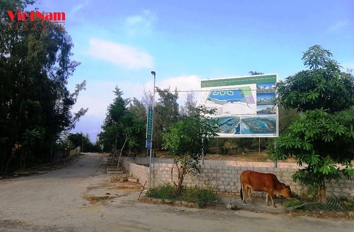 Sau nhiều năm, dự án đến nay vẫn chỉ là một bãi đất hoang không được đầu tư xây dựng &nbsp;