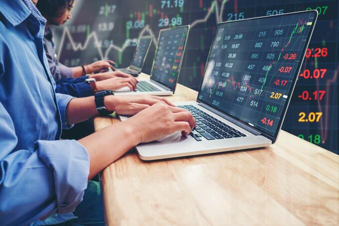 Chỉ số VN-Index vẫn chịu áp lực điều chỉnh