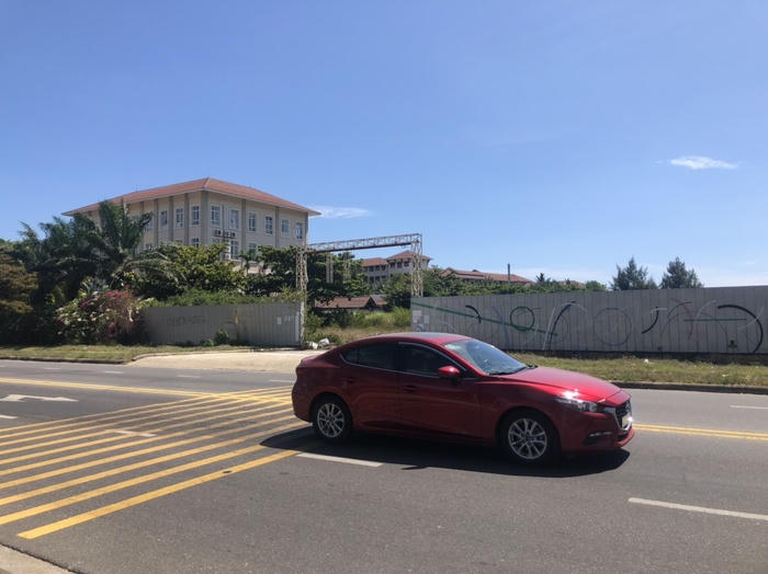 Như VietnamFinance trước đó thông tin vào cuối tháng 7/2021, UBND TP. Đà Nẵng đã đạt được sự thống nhất với một số chủ đầu tư về việc điều chỉnh quy hoạch sử dụng đất tại các dự án có quy mô lớn. &nbsp;