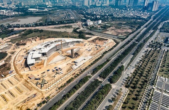 Ngoài "ngựa thồ" C-130, một số hiện vật khác như máy bay, xe tăng... đã được vận chuyển đến bảo tàng