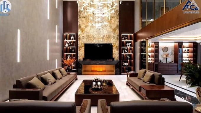 Phòng khách rộng rãi của căn biệt thự. Ảnh: NhaF