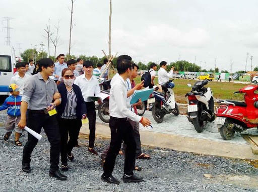 “Sốt đất” kéo dài, giá nhà đất vùng ven tăng đột biến 