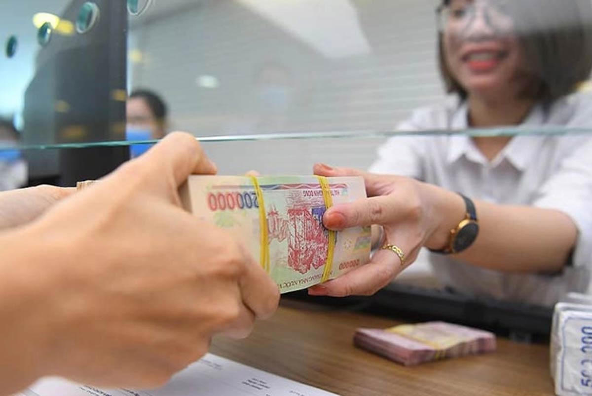 Hai cực đối lập trên bảng xếp hạng lợi nhuận ngân hàng Việt