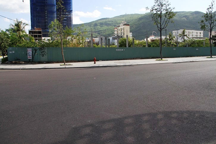 Vì sao “đất vàng” trị giá 200 triệu/m2 bị rào tôn, cây cỏ bủa vây? hình ảnh 10