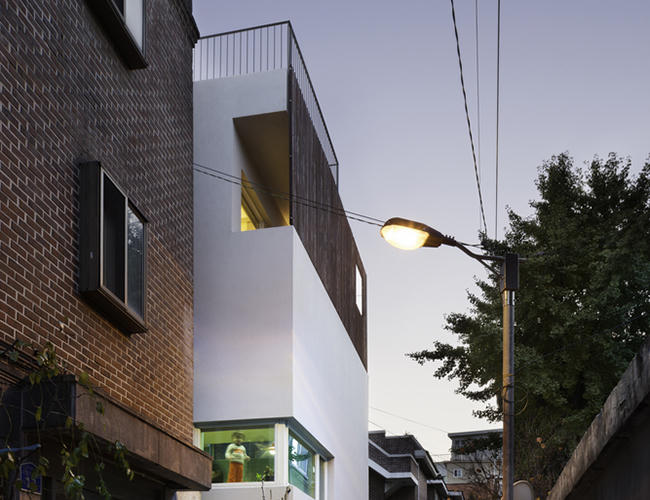 "Giật mình" ngắm căn nhà khác lạ giữa lòng phố cổ hình ảnh 18