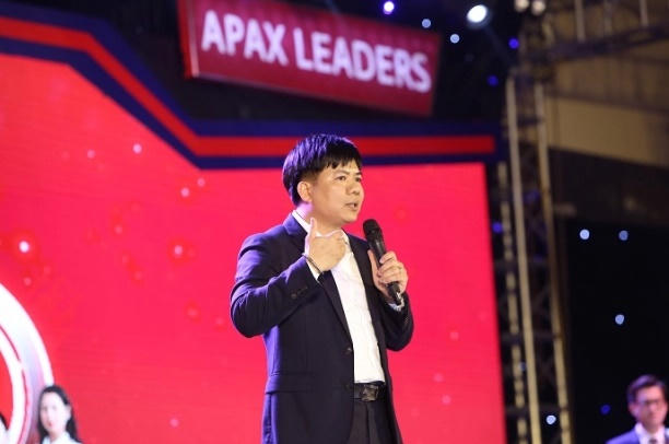 Shark Thủytên thật Nguyễn Ngọc Thủy. Ông là Chủ tịch Hội đồng quản trị Công ty Cổ phần Anh ngữ Apax và là Chủ tịch Hội đồng quản trị – Tổng Giám đốc Tập đoàn Egroup. &nbsp;