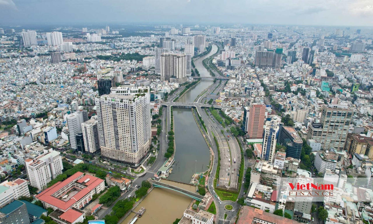 TP.HCM rộng gấp đôi Hà Nội: 'Giá BĐS còn hợp lý, cơ hội kiếm lời dài hạn'