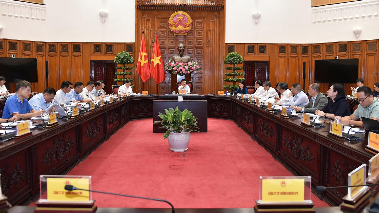 Phó Thủ tướng Hồ Đức Phớc họp với các doanh nghiệp, hiệp hội về dự án Luật Thuế thu nhập cá nhân (thay thế). &nbsp;