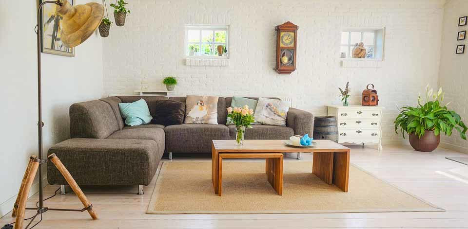 Lỗi treo đồng hồ phòng khách làm chặn vận may, ‘thổi bay’ sức khỏe