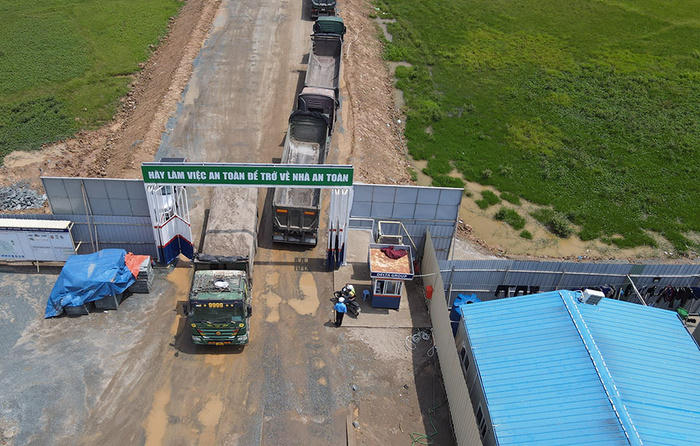 Cận cảnh công trường Bệnh viện Nhi Trung ương cơ sở 2 ở ngoại thành Hà Nội