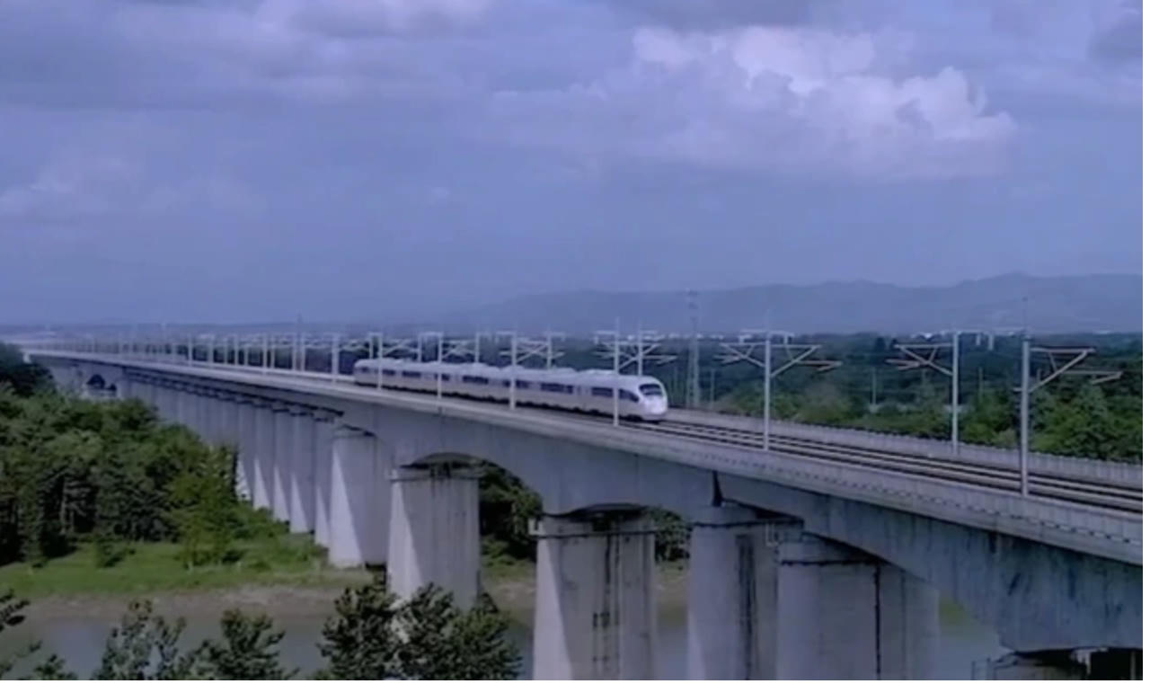 Phối cảnh dự án đường sắt tốc độ cao Bắc - Nam Nguồn: BỘ GTVT.