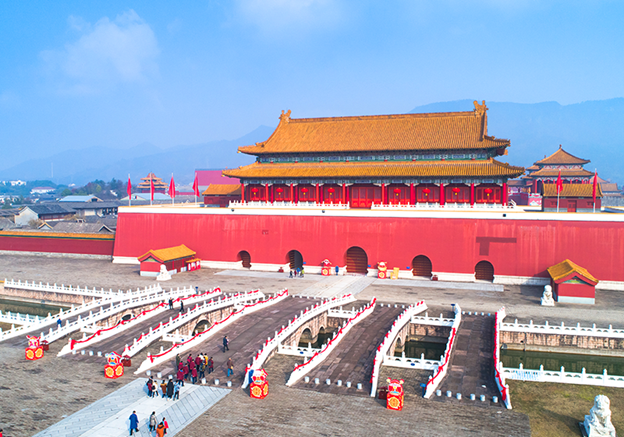 Phim trường Hoành Điếm (Trung Quốc) là điểm đến thu hút hàng triệu du khách (Ảnh:hengdianworld) &nbsp;