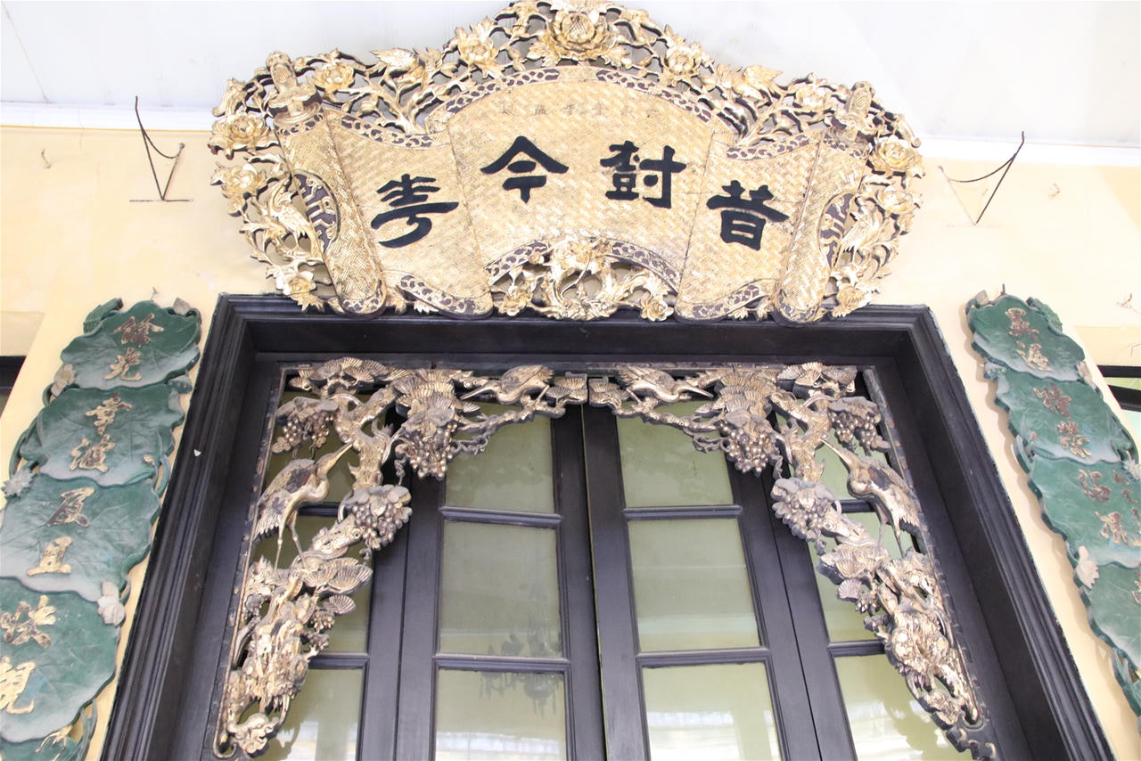 Căn biệt thự 100 tuổi với kiến trúc Pháp cổ “độc lạ” ngay giữa lòng Hà Nội