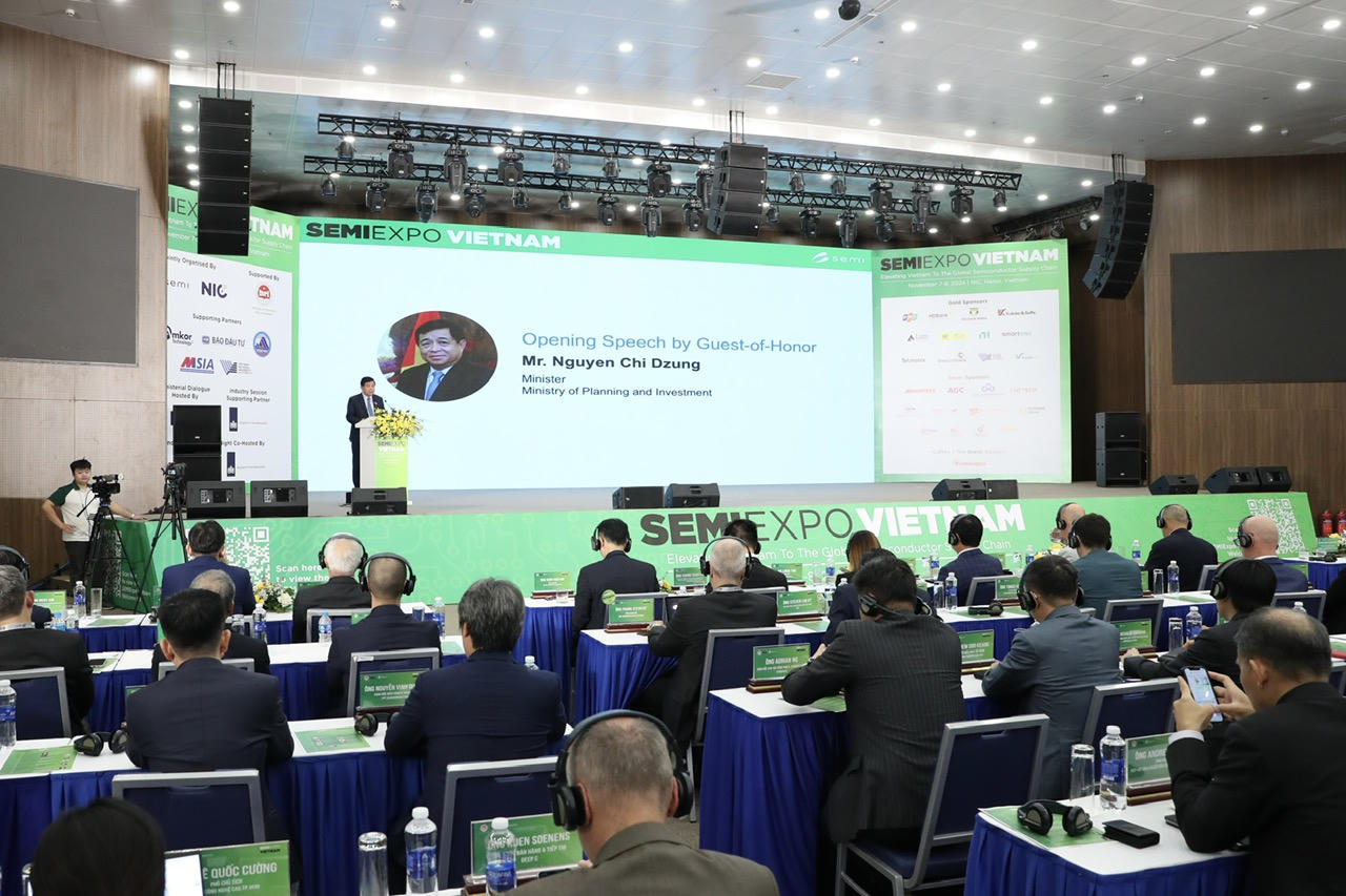 Việt Nam đã hội tụ các điều kiện để đón nhận "sóng" đầu tư ngành bán dẫn.