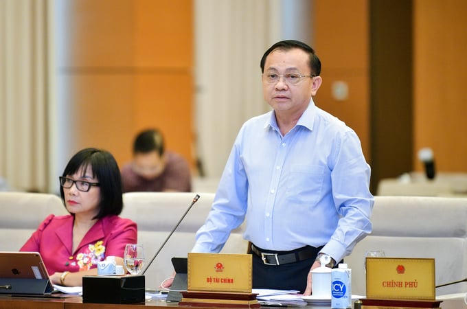Thứ trưởng Bộ Tài chính Lê Tấn Cận.&nbsp;