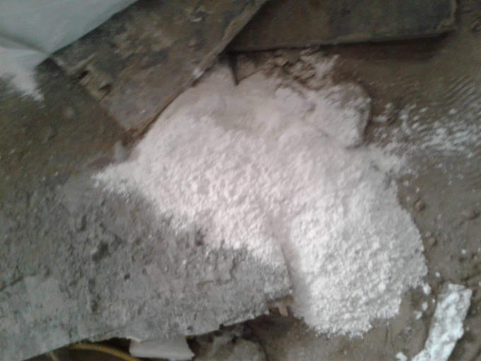Bột bả được cho là kém chất lượng. (Ảnh: Công nhân cung cấp)