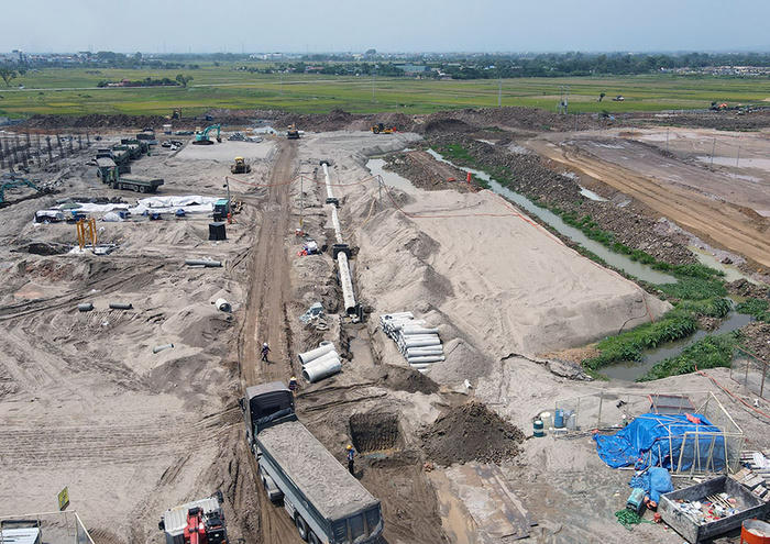 Cận cảnh công trường Bệnh viện Nhi Trung ương cơ sở 2 ở ngoại thành Hà Nội