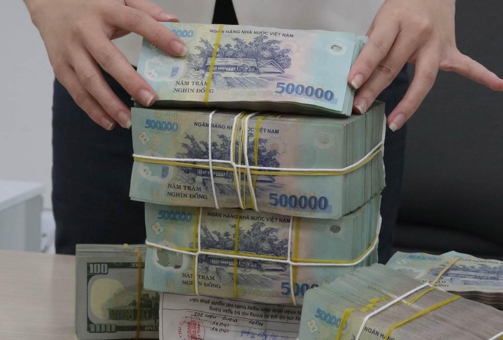 Tín dụng tăng cao, kiểm soát rủi ro khi hàng triệu tỷ bơm ra thị trường