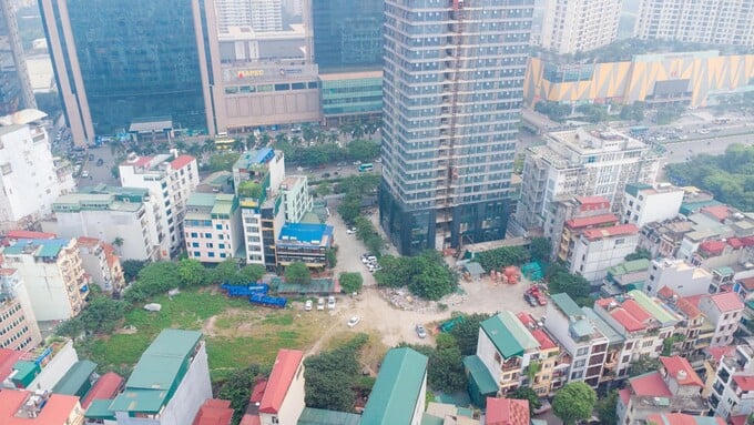 Điểm danh các khu đất vàng Thủ đô nhiều năm nằm trong trạng thái “án binh bất động”