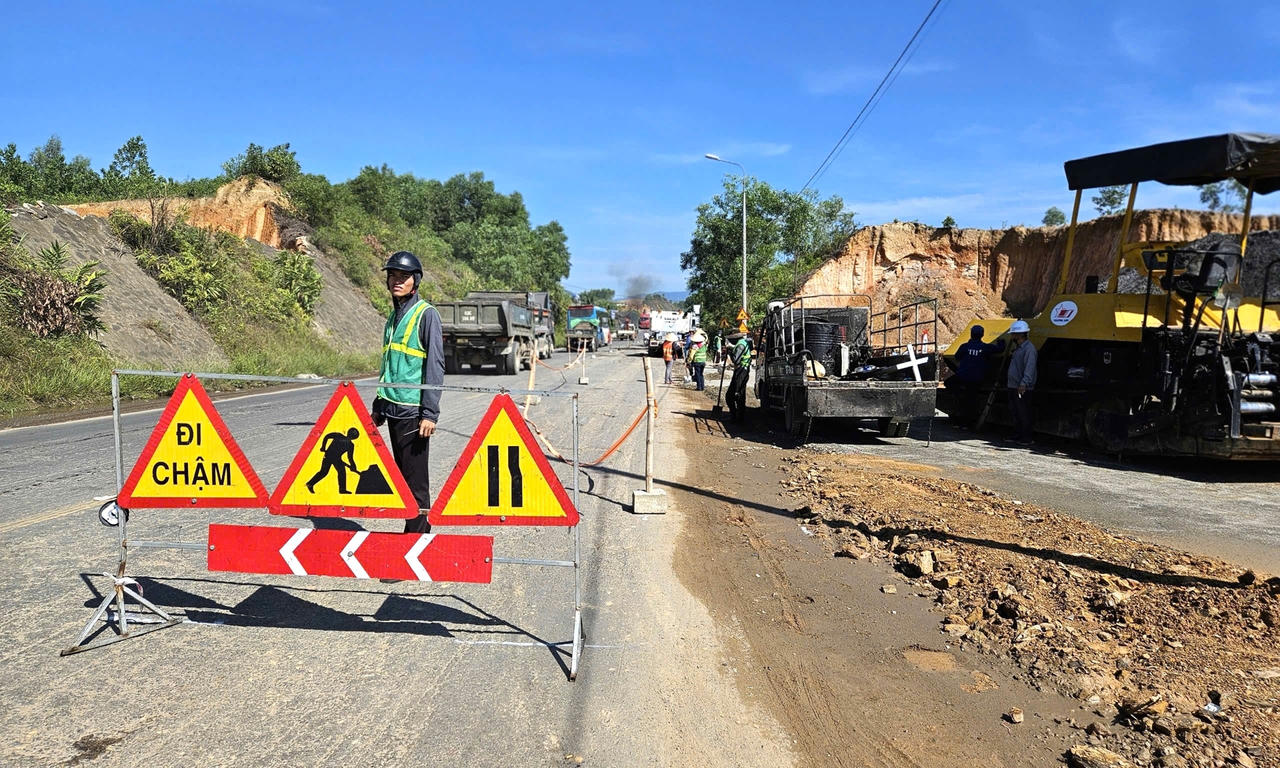 Tổng mức đầu tư dự án gần 2.113 tỷ đồng, trong đó chi phí bồi thường giải phóng mặt bằng, tái định cư trên 951 tỷ đồng.