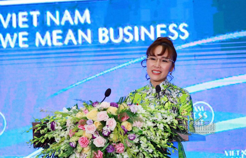 Một tuần đáng sợ, tỷ phú Phương Thảo chủ Vietjet Air vẫn bám trụ