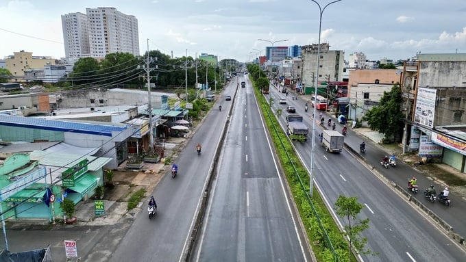 Bí thư huyện huyện Hóc Môn: "Địa phương còn nhiều khó khăn, chưa có điều kiện phát triển để giá đất tăng cao như vậy" &nbsp;
