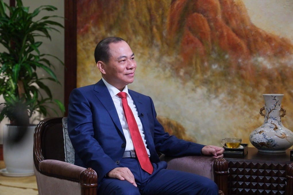 Tỷ phú Phạm Nhật Vượng chia sẻ với Bloomberg (Ảnh: Bloomberg) &nbsp;