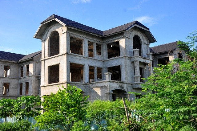 Cận cảnh 44 biệt thự triệu USD bỏ hoang nhiều năm cạnh Hồ Tây