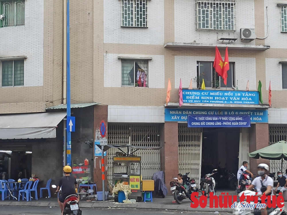 &nbsp;Chung cư Miếu Nổi nhếch nhác. &nbsp;