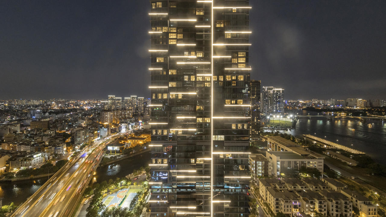 Tòa Lake Grand Marina,Saigon ven sông Sài Gòn, nổi bật giữa nhịp sống sôi động của trung tâm TP.HCM &nbsp; &nbsp;