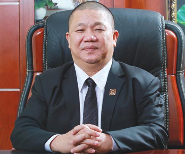 Tài sản “bốc hơi” 75%, đại gia Lê Phước Vũ "chuyển" cổ phiếu từ "túi trái" sang "túi phải"