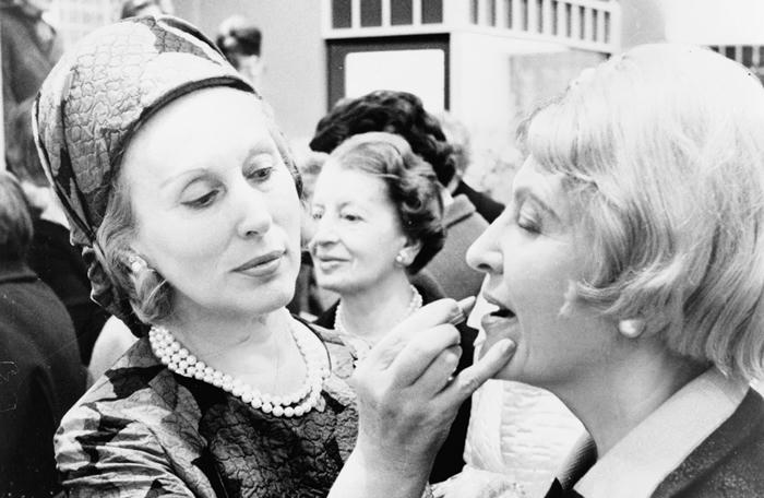 [Doanh nhân tháng 7] Estee Lauder: 'Muốn thành công, đừng chỉ mơ về nó' 