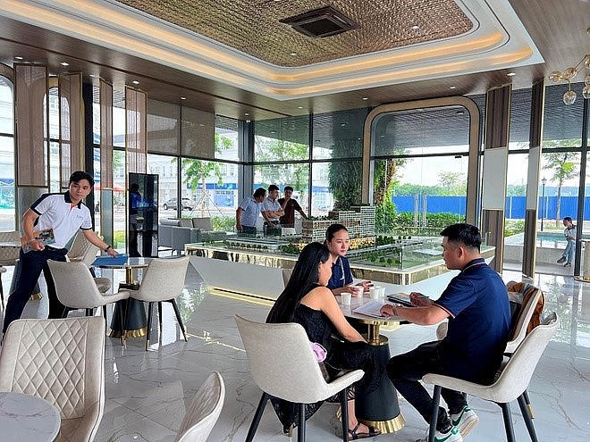 Động thái trái chiều của các doanh nghiệp môi giới địa ốc