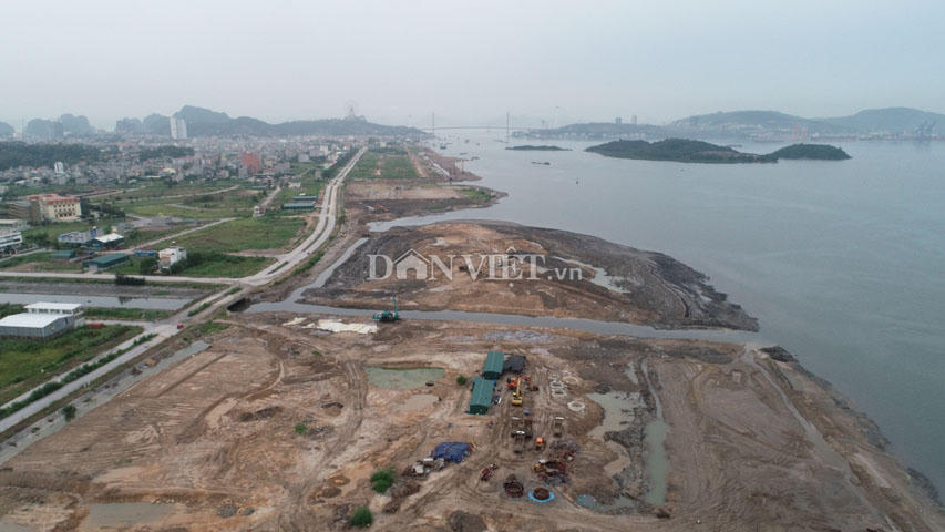 Dự án treo 7 năm bất ngờ đổ đất san lấp hàng trăm ha vịnh Hạ Long hình ảnh 8 du an treo 7 nam bat ngo do dat san lap hang tram ha vinh ha long hinh anh 8