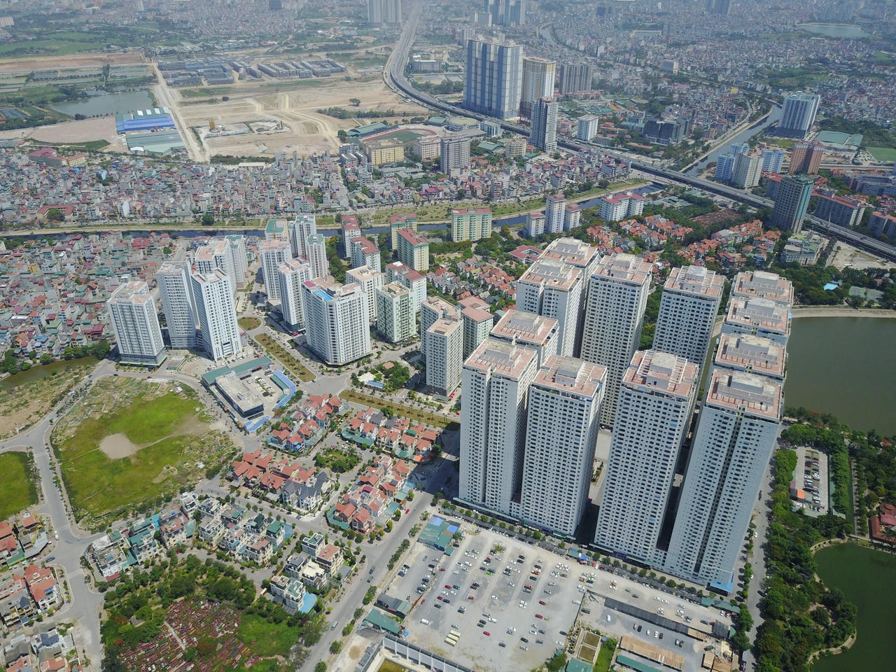 Tồn kho của các doanh nghiệp bđs rất lớn. Ảnh minh họa