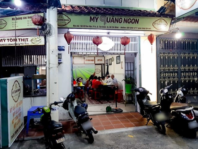  Rất nhiều người thử ăn một lần ở quán của anh đều quay lại để tiếp tục thưởng thức Rất nhiều người thử ăn một lần ở quán của anh đều quay lại để tiếp tục thưởng thức