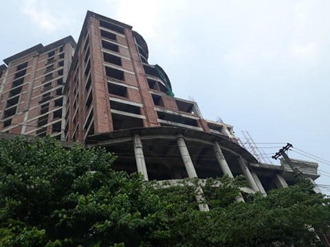 Cận cảnh trung tâm thương mại rêu phủ ngay khu đất “vàng” trung tâm Bắc Ninh