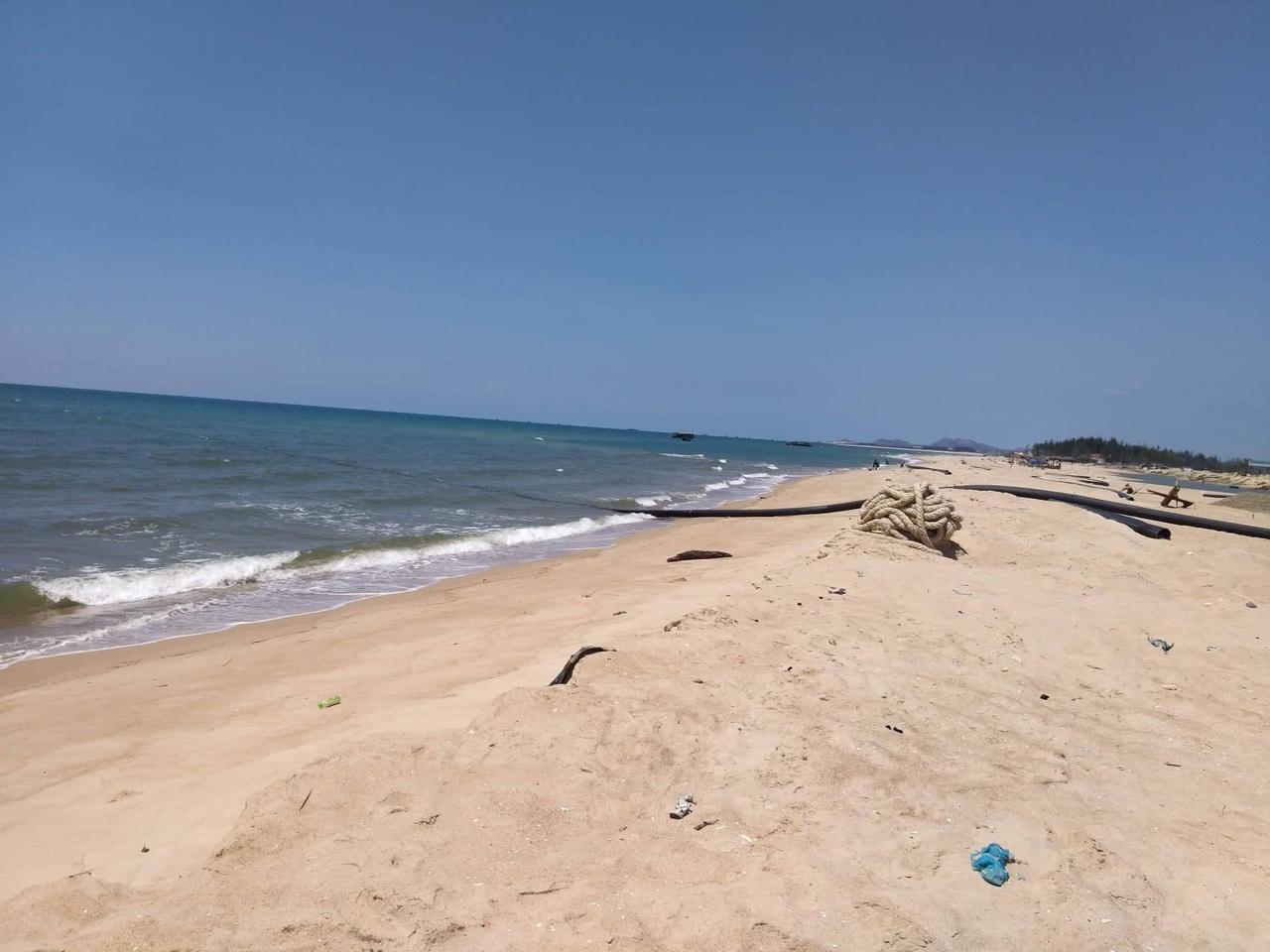 Hàng trăm nghìn khối cát biển đã được DRH dùng để san lấp mặt bằng.