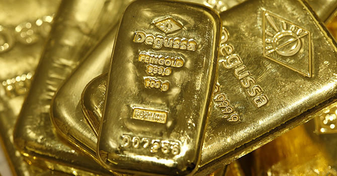 Bitcoin cùng chứng khoán Mỹ “tăng áp”, giá vàng về đáy 4 tháng rưỡi