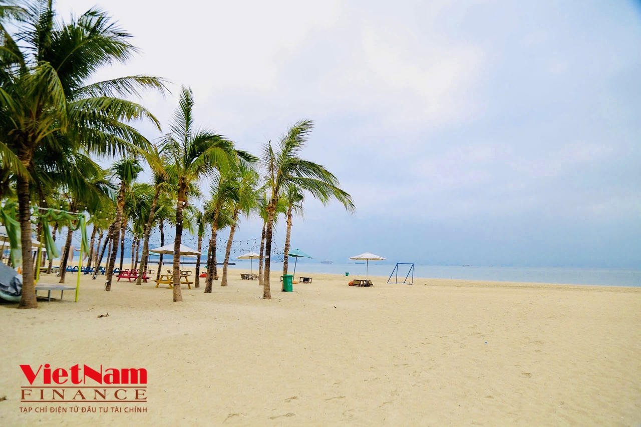 Ngắm các bãi tắm biển nhân tạo nghìn tỷ bên Vịnh Hạ Long