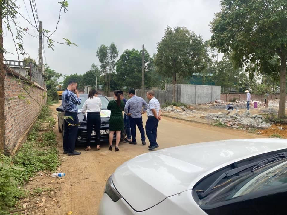 Nhà đầu tư từ các nơi đổ về săn đất tại Thủy Nguyên. &nbsp;