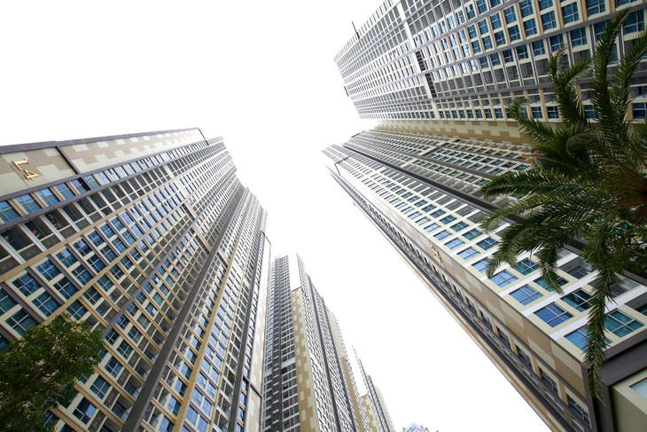 Thị trường bất động sản phát triển thiếu cân đối, thiếu bền vững do thiếu loại nhà ở vừa túi tiền.