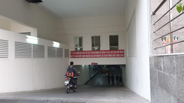 Lối vào tầng hầm chung cư Carina