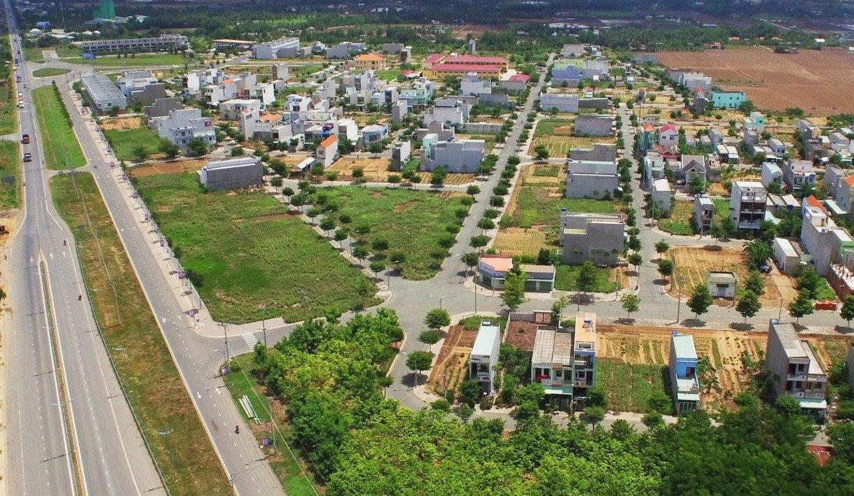 &nbsp;Nên đầu tư bất động sản vùng ven trong tầm nhìn dài hạn thay vì ngắn hạn. (Ảnh minh họa) &nbsp;
