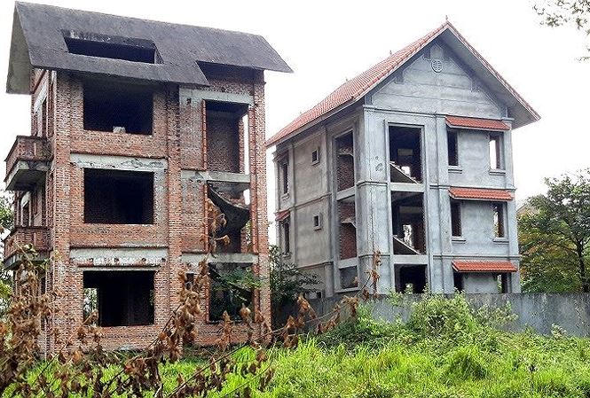 Ai chống lưng cho dự án “ăn bớt” NOXH xây biệt thự, nhà liền kề?