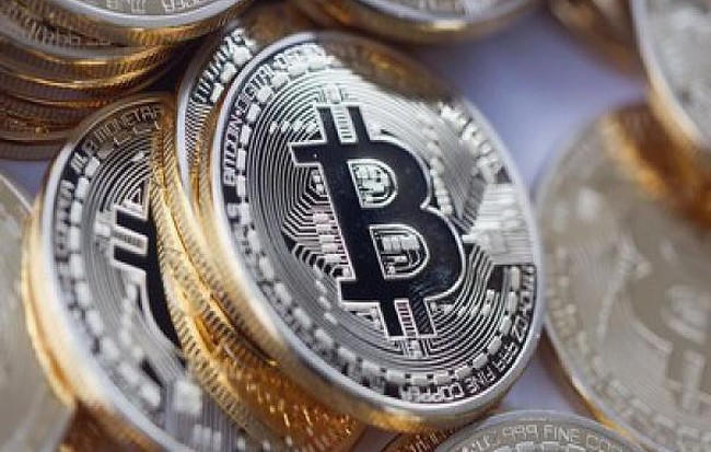 Bitcoin - đồng tiền số hot nhất thế giới giảm hơn 1.000 USD trong chưa đầy 48 giờ, vì nhà đầu tư ào sang một đồng tiền khác