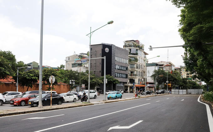 Hà Nội: Tháo rào chắn phố Kim Mã sau gần 3 năm phục vụ thi công ga ngầm đường sắt đô thị