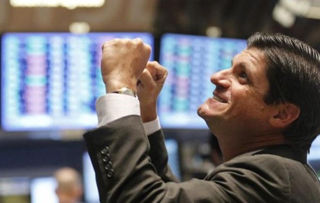 Hơn 10.000 tỷ “cuồn cuộn” đổ vào thị trường, VnIndex tiến sát cột mốc 1.040 điểm nhờ nhóm dầu khí