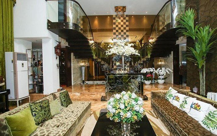 Soi phong thủy từ những ‘bạch dinh’ cực bề thế của sao Việt